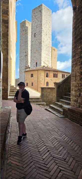 Shiloh beneath the towers of San Gimignano