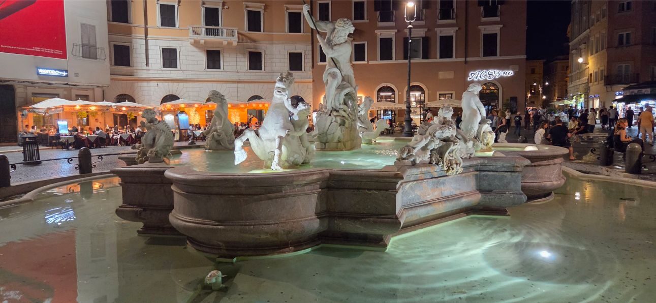 Fountain in Piazza Navona at night